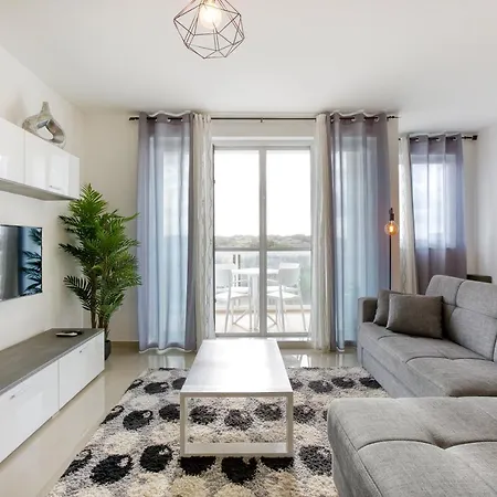 Stunning 3br W/country View In M'scalak By 360 Estates *