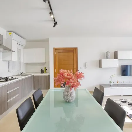 Stunning 3br W/country View In M'scalak By 360 Estates *