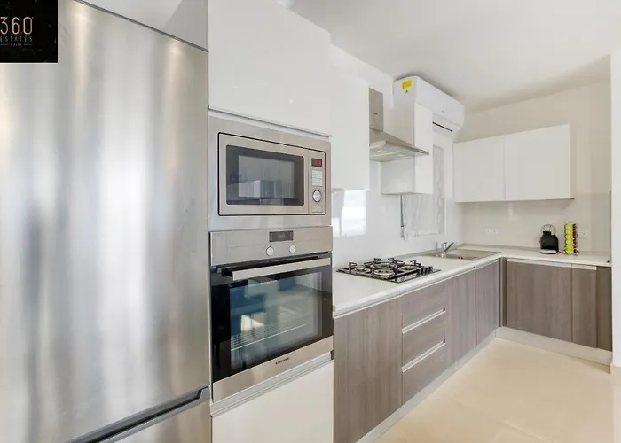 Stunning 3br W/country View In M'scalak By 360 Estates Appartement *