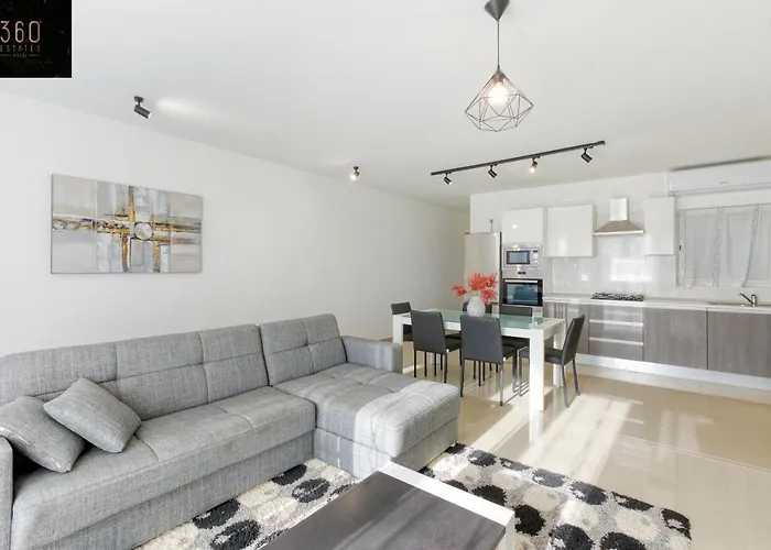 Stunning 3br W/country View In M'scalak By 360 Estates Appartement